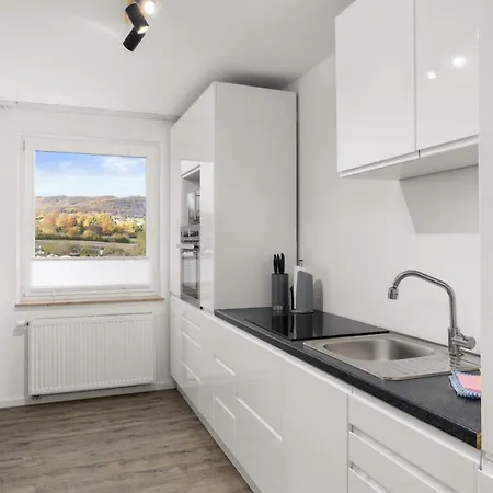 Lofts - Komfortable Fuer 4 Mit Balkon Nahe Vw-werk Apartment *