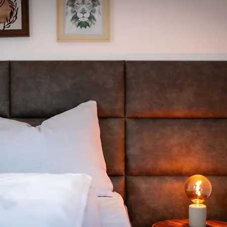 Lofts - Komfortable Fuer 4 Mit Balkon Nahe Vw-werk Κάσελ