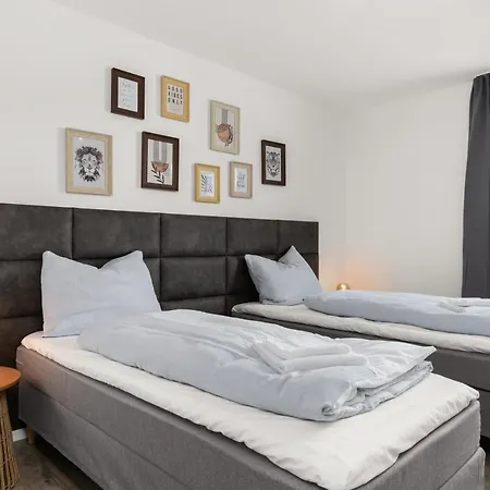 Lofts - Komfortable Fuer 4 Mit Balkon Nahe Vw-werk *